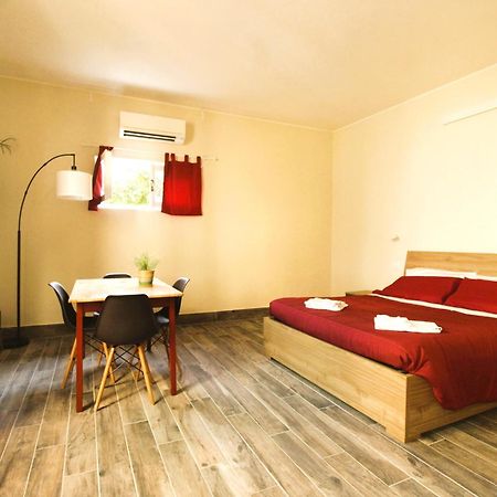 Elegante Suite Con Giardino In Centro Storico 파비아 외부 사진
